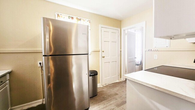 Foto del edificio - 3 Bedroom Single Family Home in Columbus