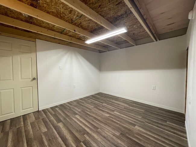 Foto del edificio - Cozy Fully Furnished 1-Bed 1-Bath Tiny Hom...