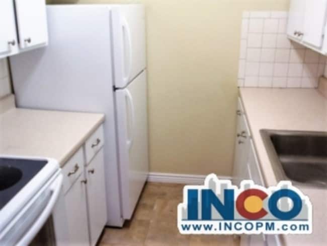 Building Photo - 3255 S Bryant St