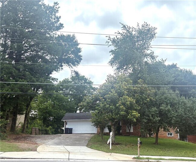 Foto del edificio - 4624 Burns Rd NW