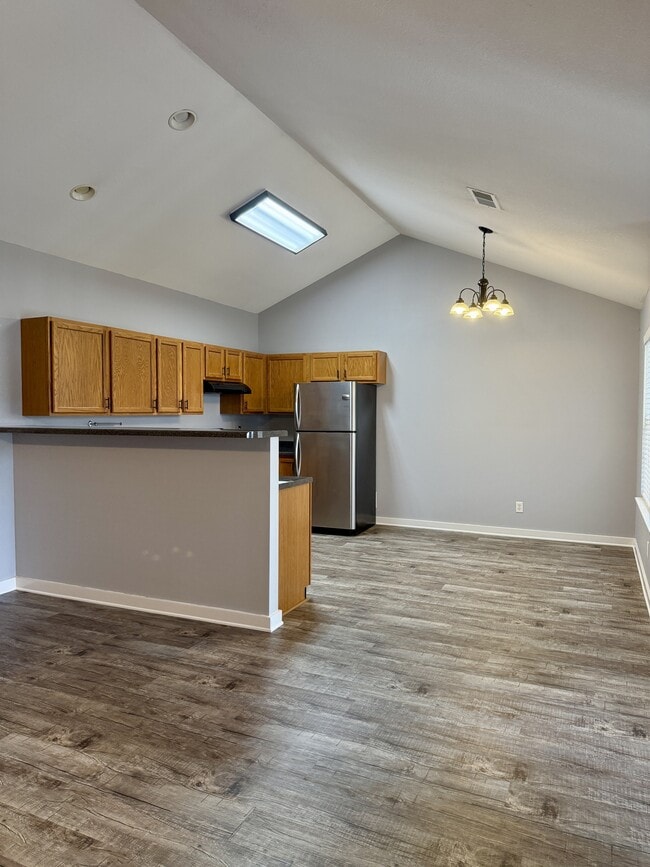 Building Photo - 5264 Blue Star Dr