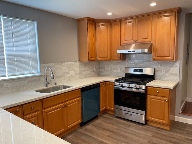Building Photo - 31 Park Manor Dr