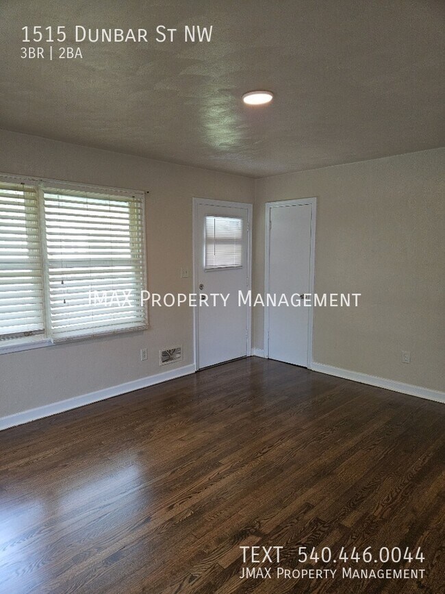 Foto del edificio - 1515 Dunbar St NW