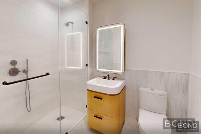 Foto del edificio - 0 bedroom in Brooklyn NY 11249