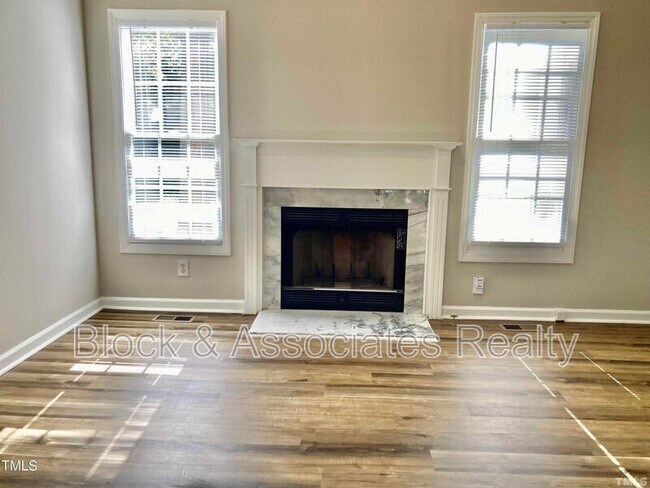 Foto del edificio - 117 Mint Hill Dr
