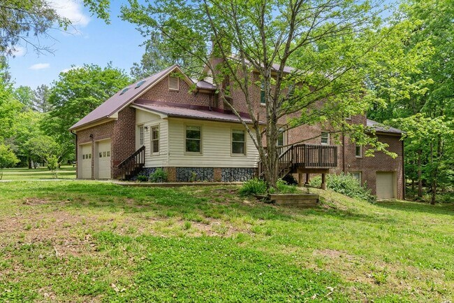 Foto del edificio - Beautiful 4 Bed 3.5 Bath Home on 20 Acres