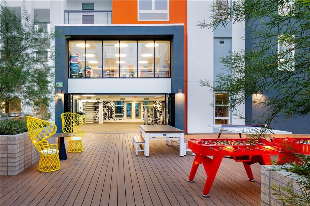 Primary Photo - 19535w Nordhoff St