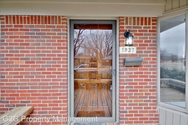 Foto del edificio - 3 br, 1 bath House - 1937 S Fabrique St