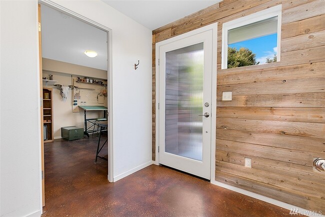 Unit entryway - 6536 42nd Ave SW