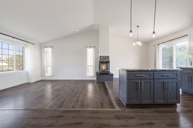 Foto del edificio - Spacious 4 Bed, 3 Bath Home | Central Vall...
