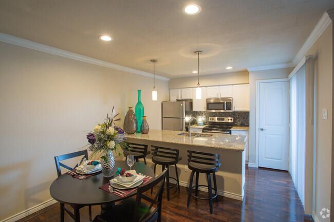 1BR, 1BA - 810SF - A3 - Model - Harwood Hills