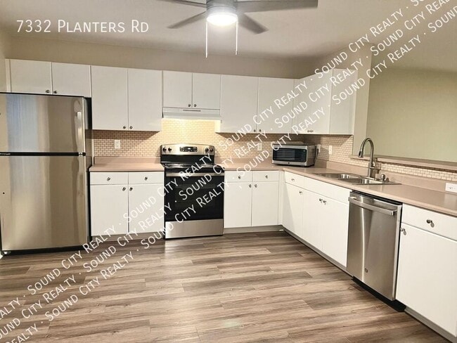Building Photo - 7332 Planters Rd