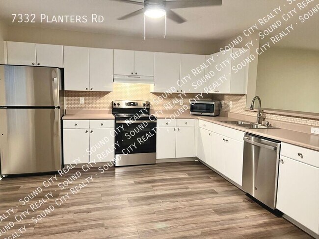Foto del edificio - 7332 Planters Rd