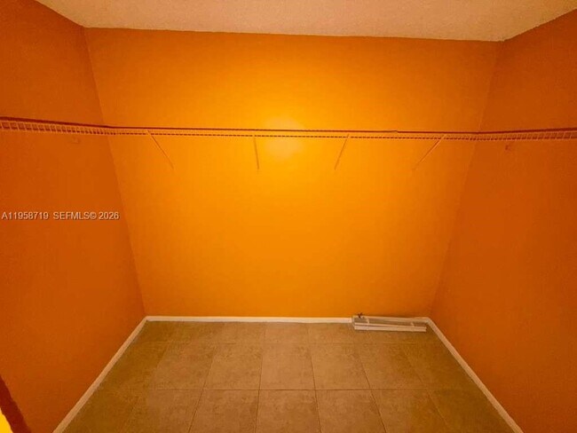 Foto del edificio - 4848 NW 24th Ct