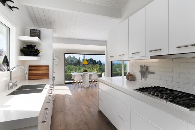 Foto del edificio - 15355 Stonewood Ter