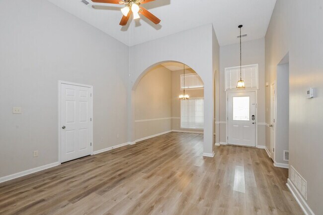 Foto del edificio - 6164 Kingsview Dr