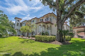 Building Photo - 5090 Riverside Dr