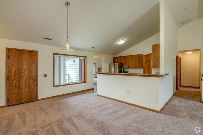 2 BR, 2 BA - 1,900SF - Lake Park Reserve