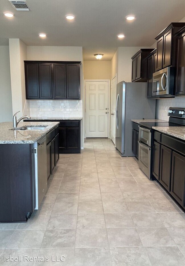 Building Photo - 5 br, 2.5 bath House - 3705 Anvil Range Drive