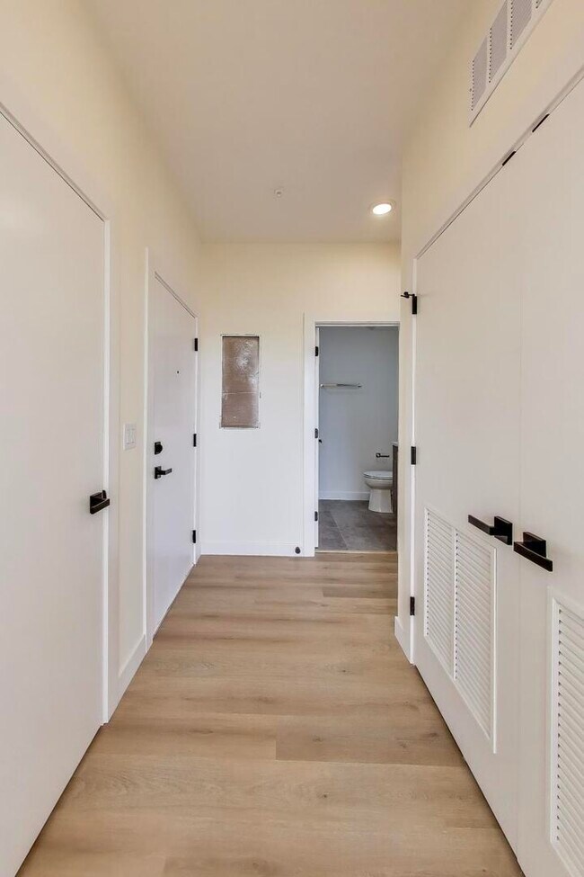 Foto del edificio - 1950 W Lawrence Ave