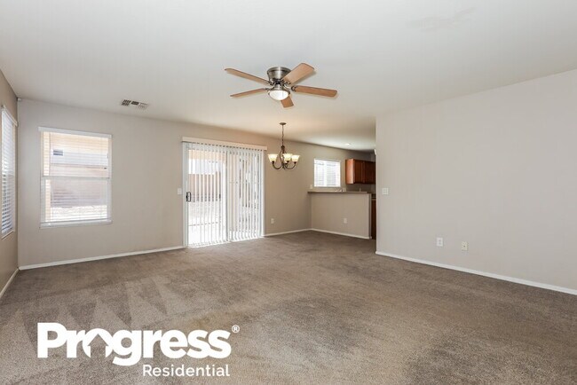 Building Photo - 1519 E Stirrup Ln