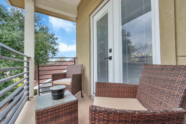 Balcony - 4209 New Orleans St