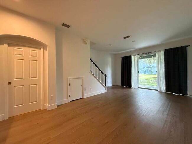Foto del edificio - 2608 Chelsea Manor Blvd