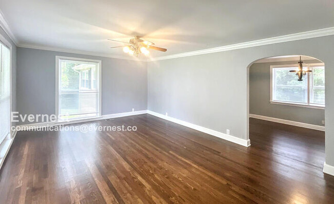 Foto del edificio - 1361 N Concord Rd