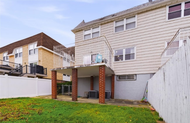 Photo - 15-69-1215 215th St House