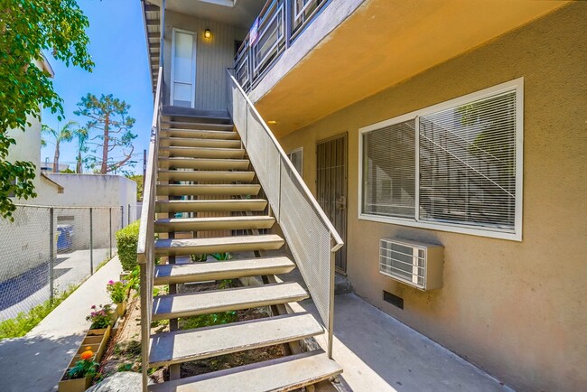 Foto del edificio - 13238 Vanowen St