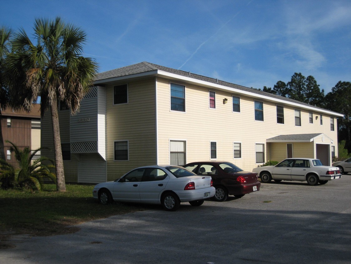 Primary Photo - 8550 W Mayo Dr