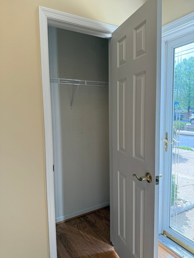Foto del edificio - 5939 Kirkcaldy Ln