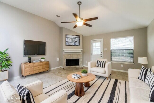Foto del edificio - 17911 Poppy Trails Ln