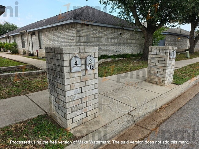 Building Photo - 716 Quail Ave