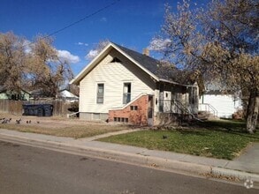 Building Photo - 600 E 6th St