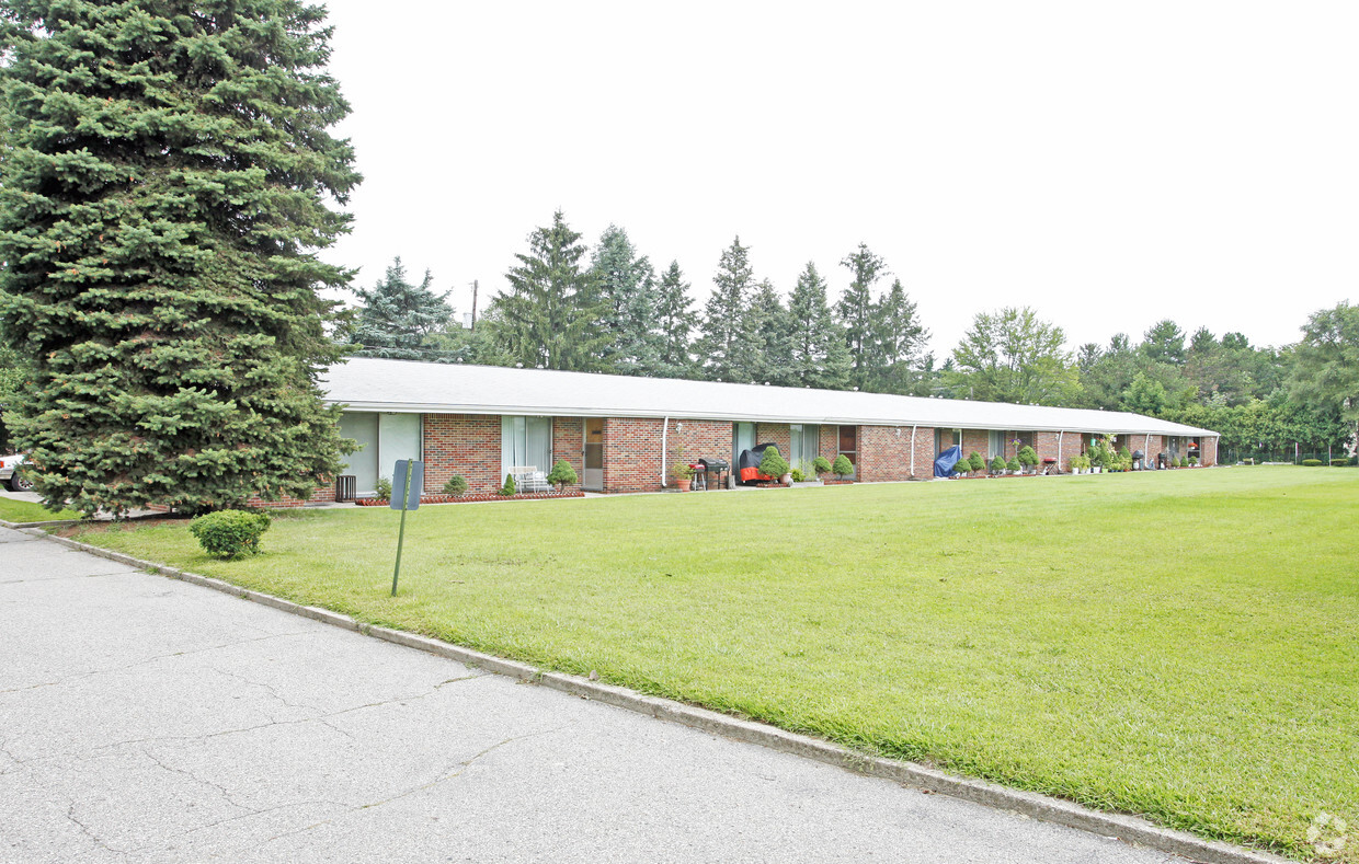 Primary Photo - Shelby Court Apartments