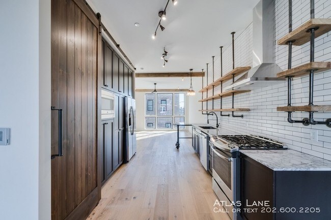 Building Photo - 774 Girard St NW