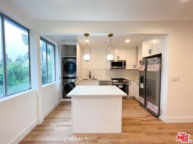 Foto del edificio - 1233 N Laurel Ave