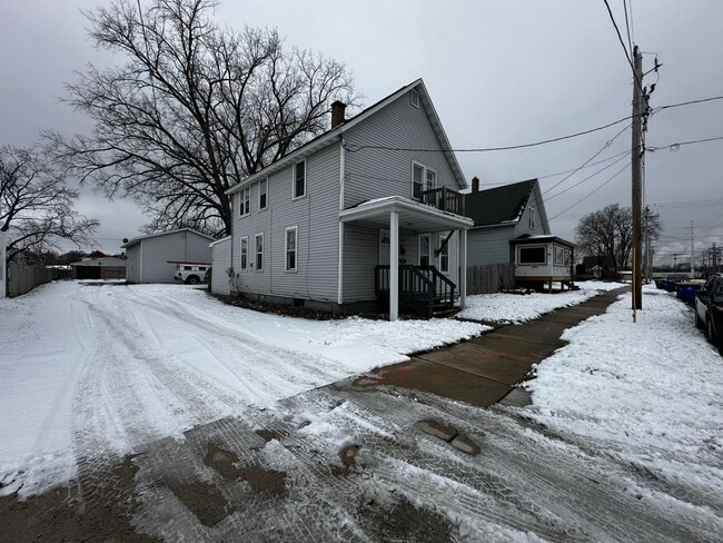 Building Photo - 1020 Berner St