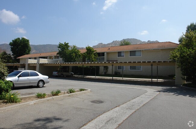Foto del edificio - 6459 Dowel Dr