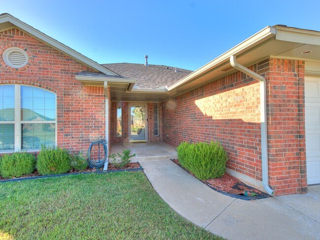 Foto del edificio - 8512 Windy Hill Rd