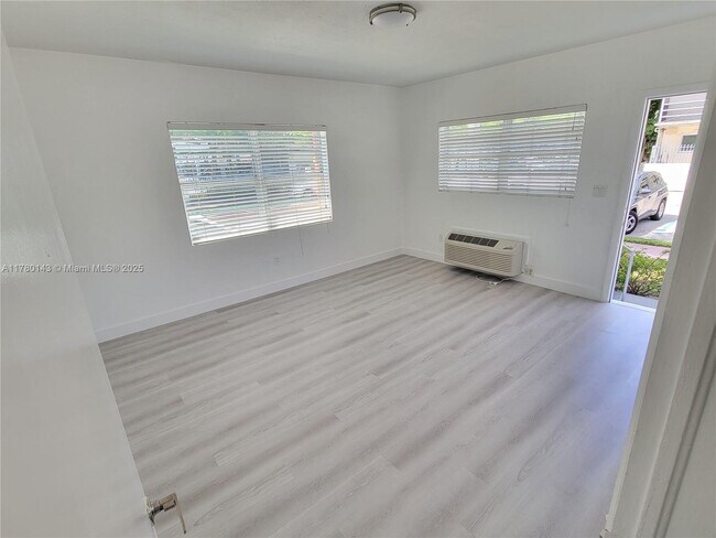Building Photo - 8080 Tatum Waterway Dr