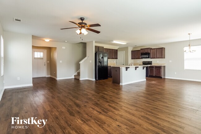 Foto del edificio - 4778 Woodford Cir