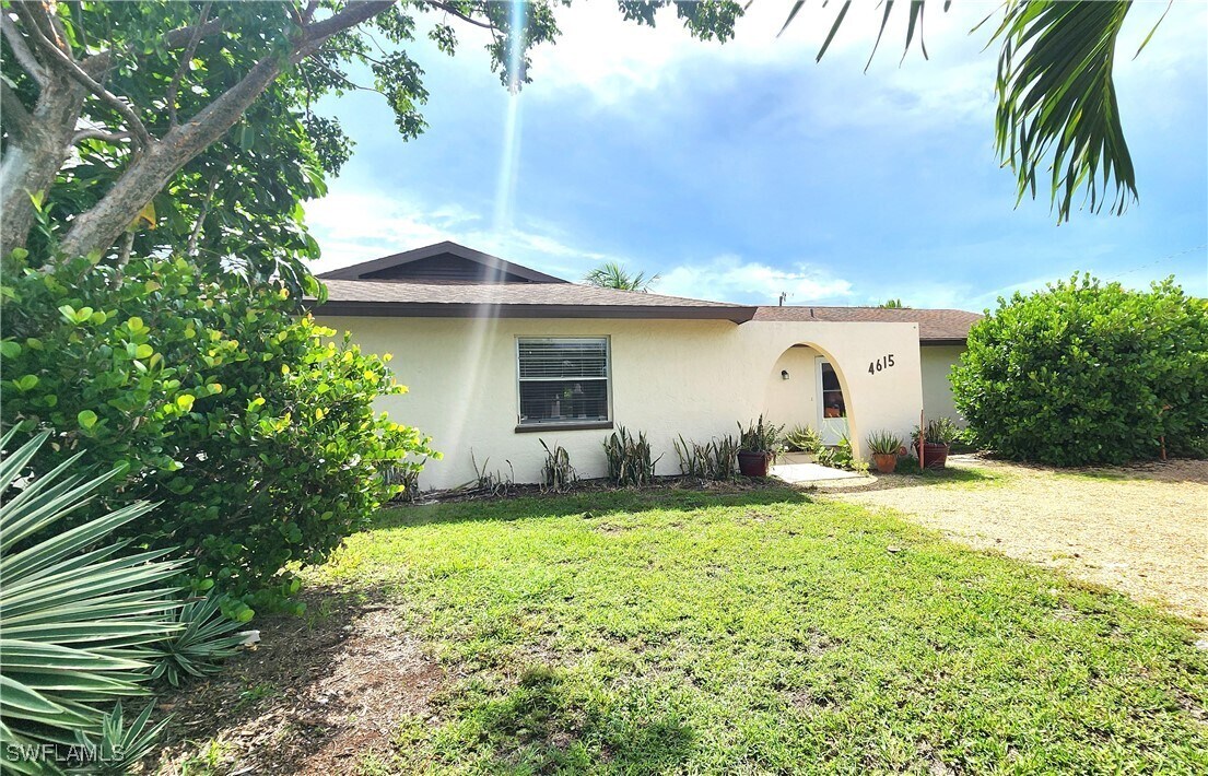 Foto principal - 4615 SE 4th Pl