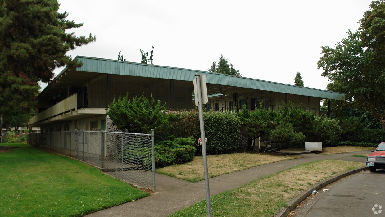 Foto del edificio - 737 1st St
