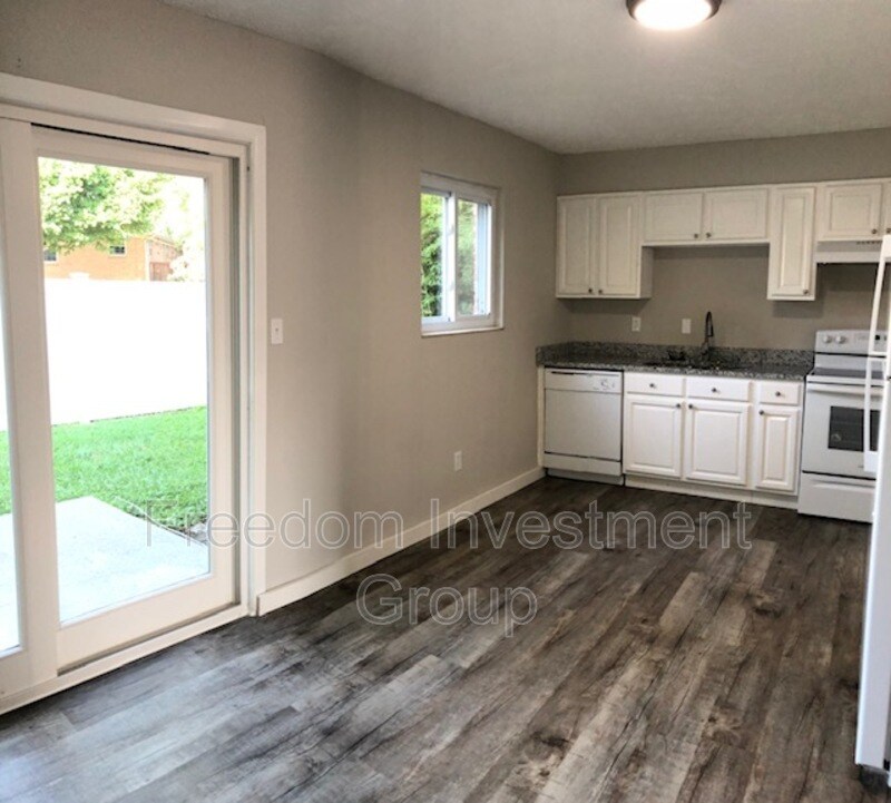 Foto principal - 157 Louella Dr