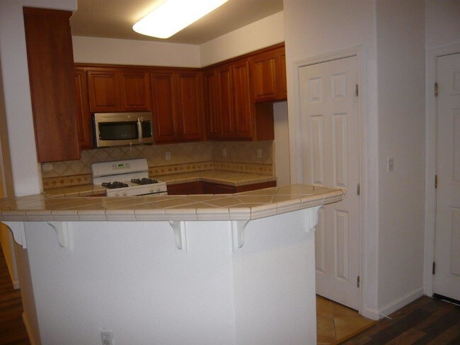 Foto del edificio - 4 bedroom in Bay Point CA 94565