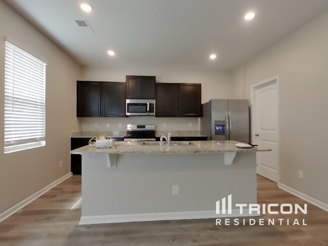 Building Photo - 99 Yonah Way