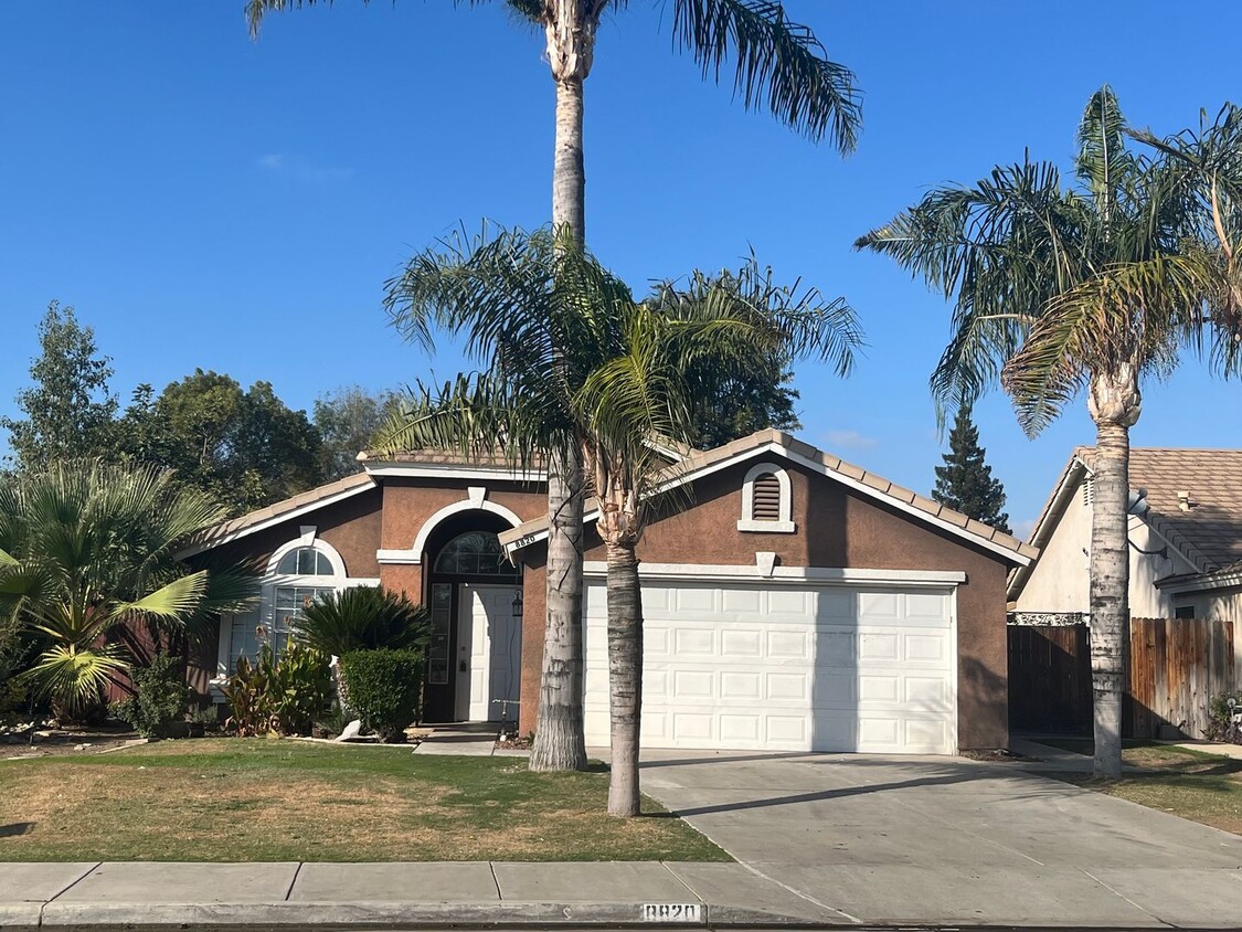 Primary Photo - 8820 Winlock St