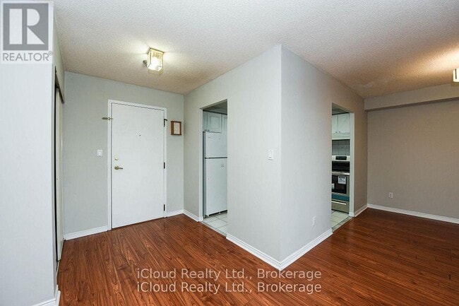 Building Photo - 135 Hillcrest Ave
